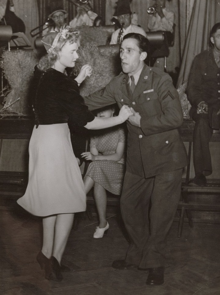jitterbug-dance-1940s