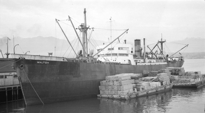 cargo-ship-1950s