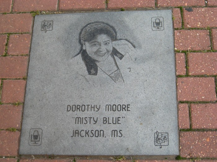 dorothy-moore-plaque
